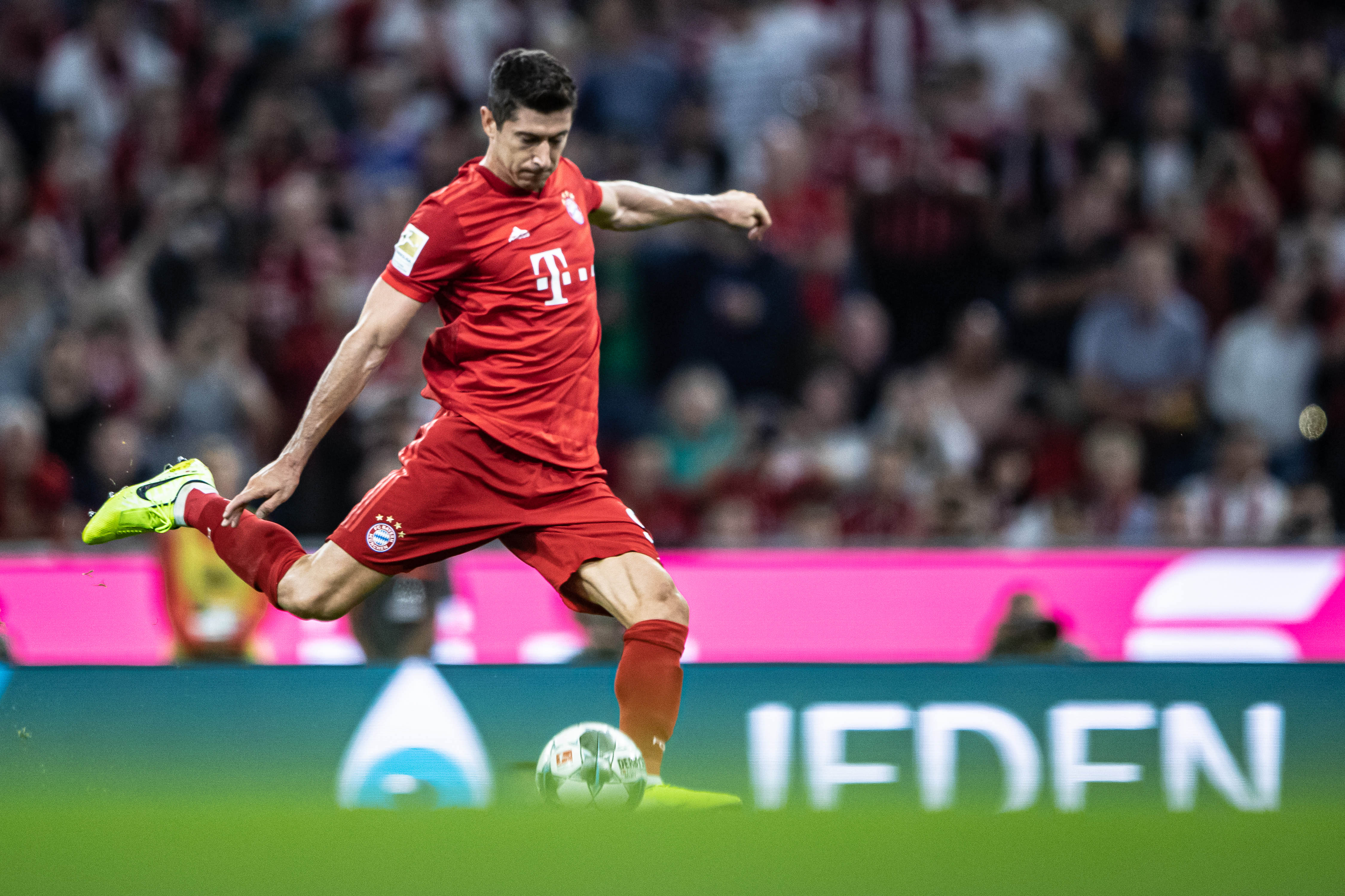 泽林斯基：下一轮踢利物浦必须好好表现，我们要争取进入前八